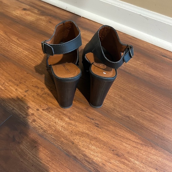 Lucky Brand Larae Black Wood Studded Wedge Heels Size 6.5 - Picture 3 of 9